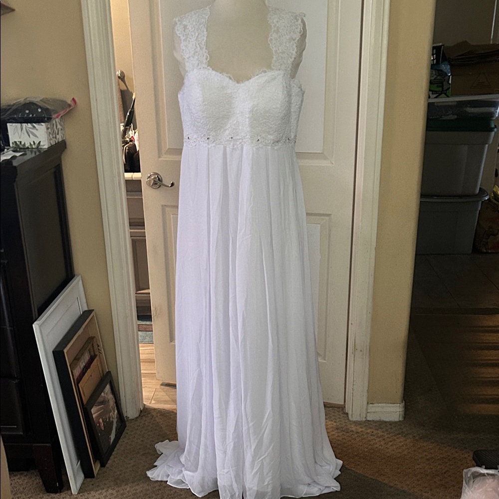 Elegant White formal / Wedding Dress